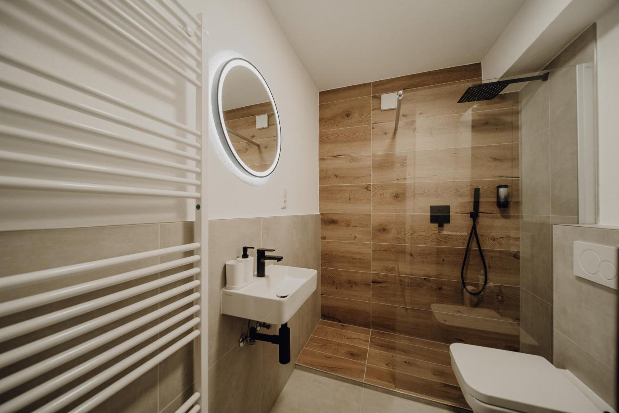 Coblenz Suites - Design Apartment City โคเบลนซ์ ภายนอก รูปภาพ